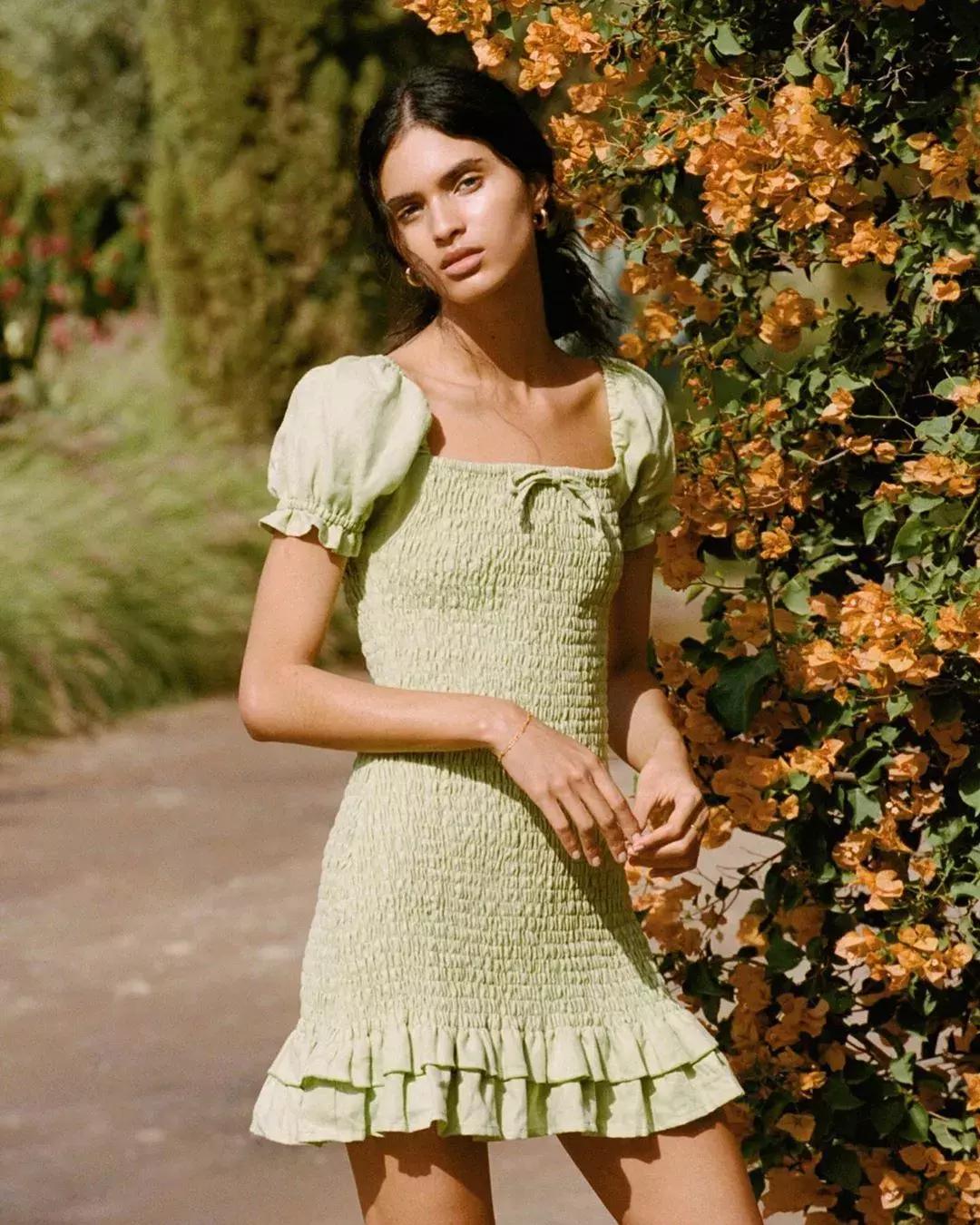 每次穿衣服感觉特别厚重,每次穿衣服的时候都觉得难受