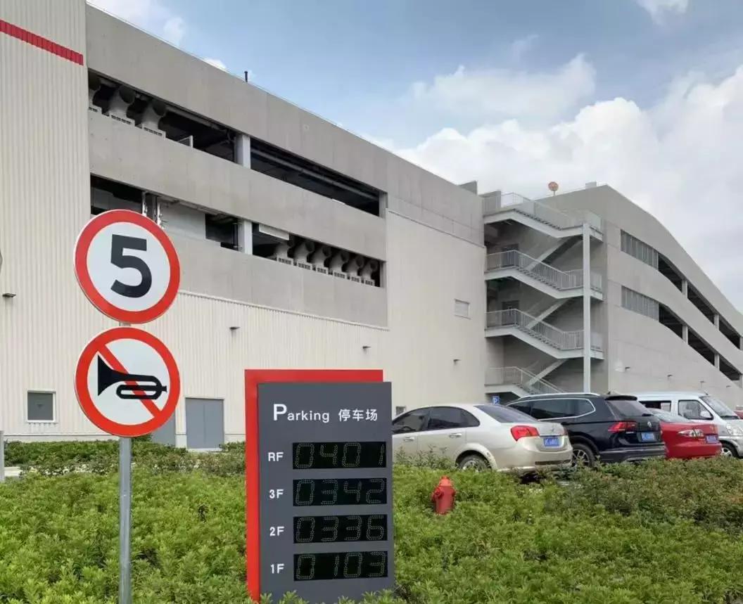 买东西还要花299开会员？Costco中国大陆首店开业，会员已卖十万