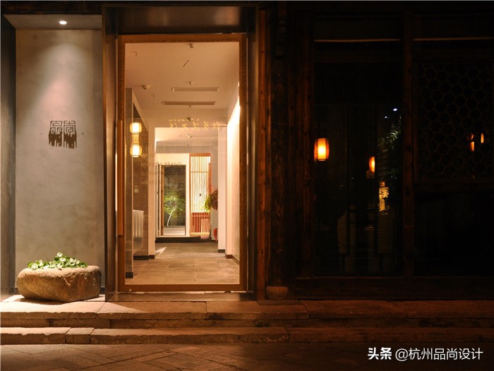 当老房子遇见午后的阳光,当老宅遇见春天