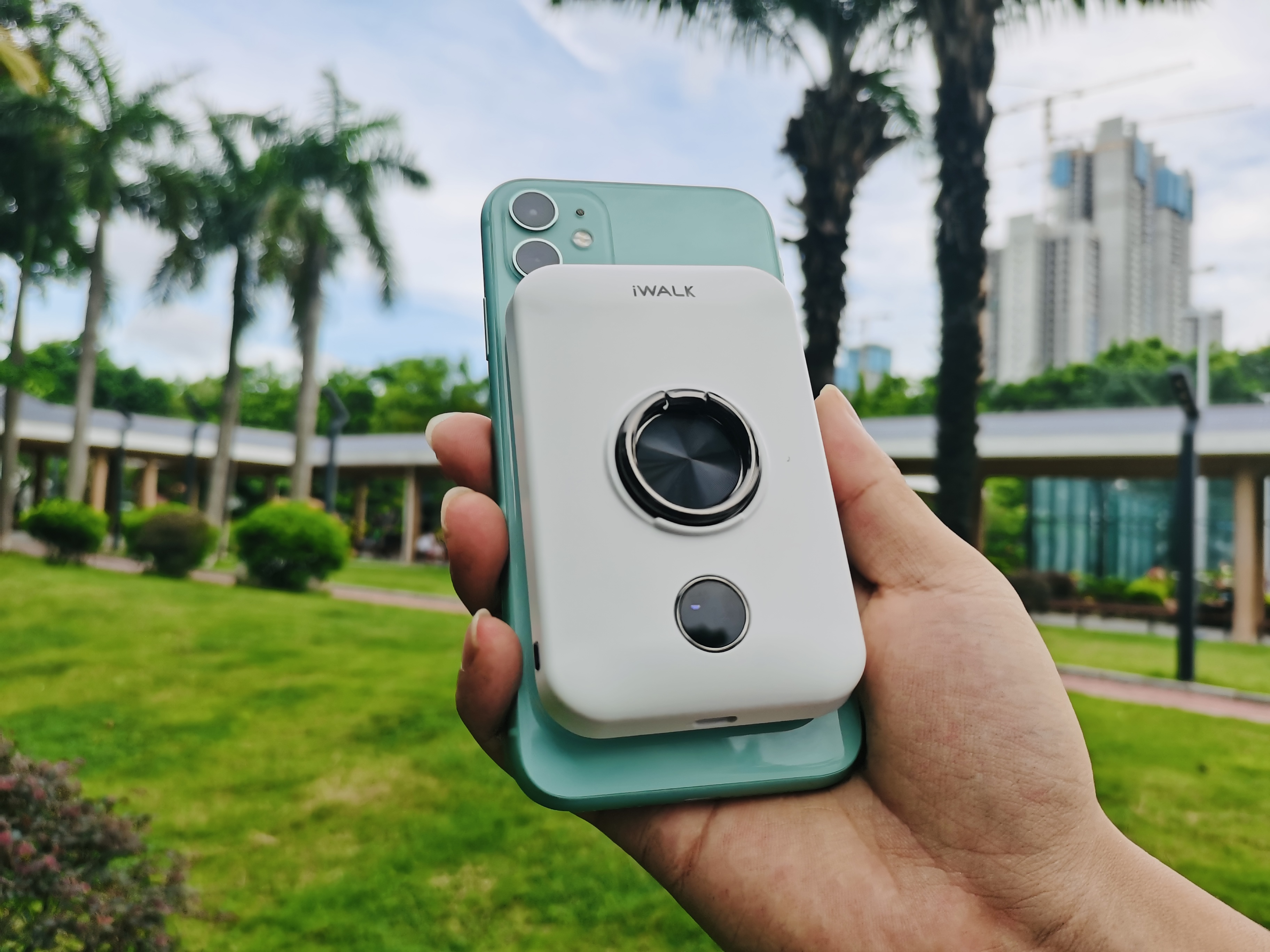 iwalk咔嗒宝评测,iwalk充电宝磁吸充电测试