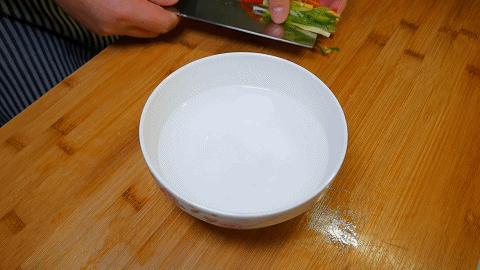 清蒸鱼怎么才能放盐,做清蒸鱼需要放盐吗