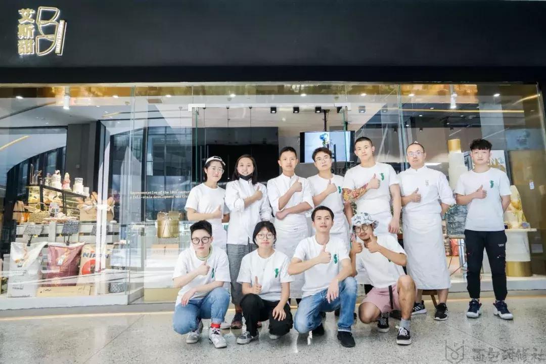 从私房烘焙到开店,从私房到门店