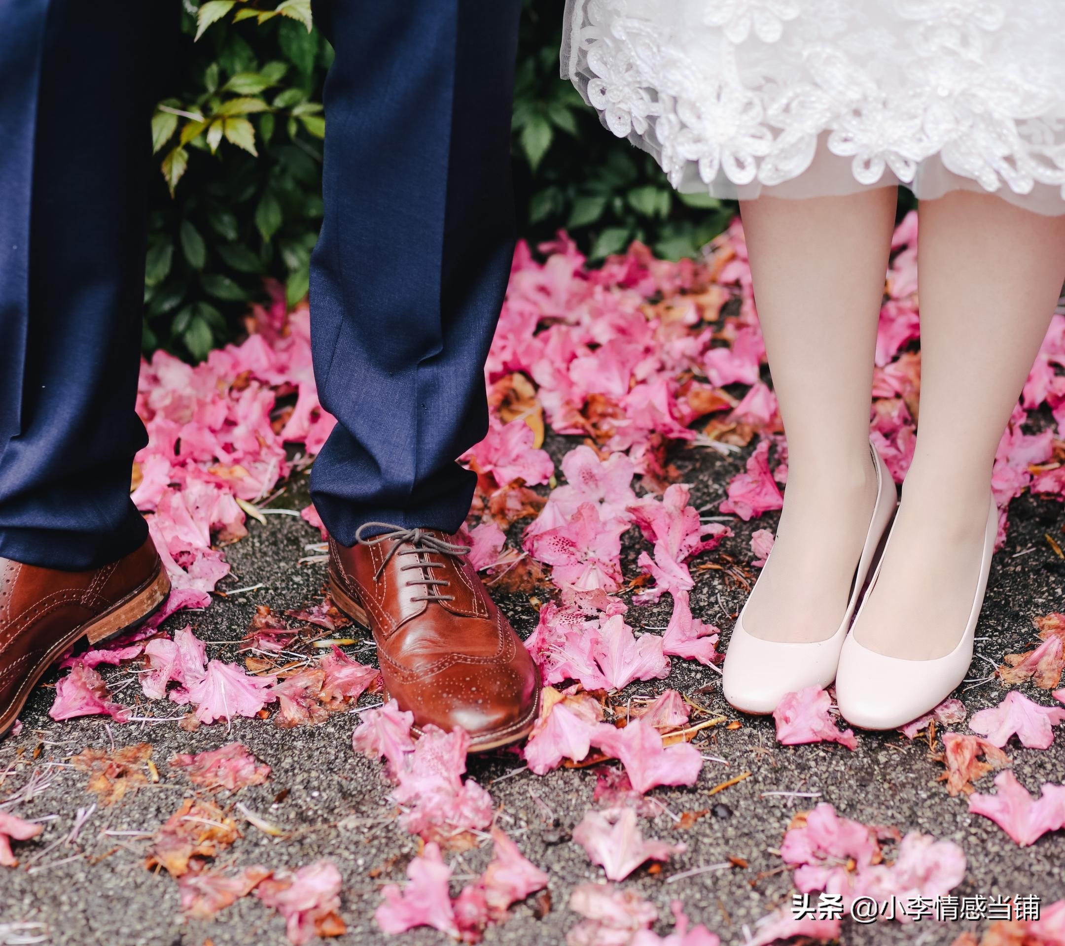 已婚后，再见初恋什么感觉？三个人的回答很心酸