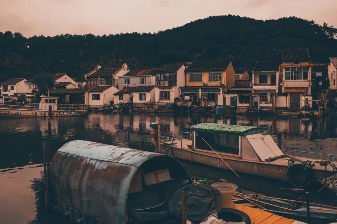 东钱湖为何叫东钱湖,东钱湖是不是人造湖