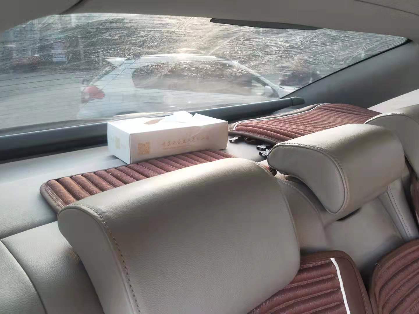 8000元的奥迪a6老款,8万多的奥迪a6l手动挡