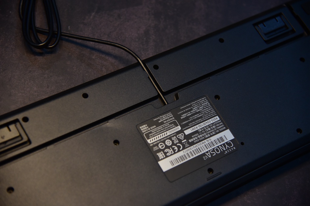 razer雷蛇萨诺狼蛛v2幻彩背光,游戏膜测评安卓