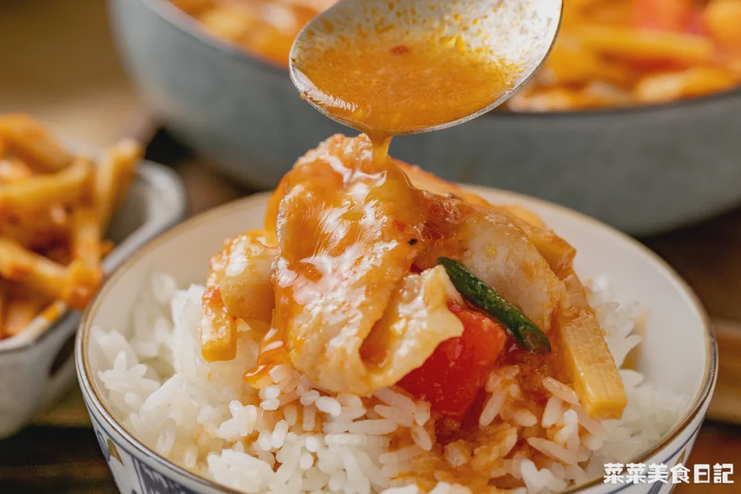 一年卖出70亿！摆摊有它必火，香到城管都要来一碗