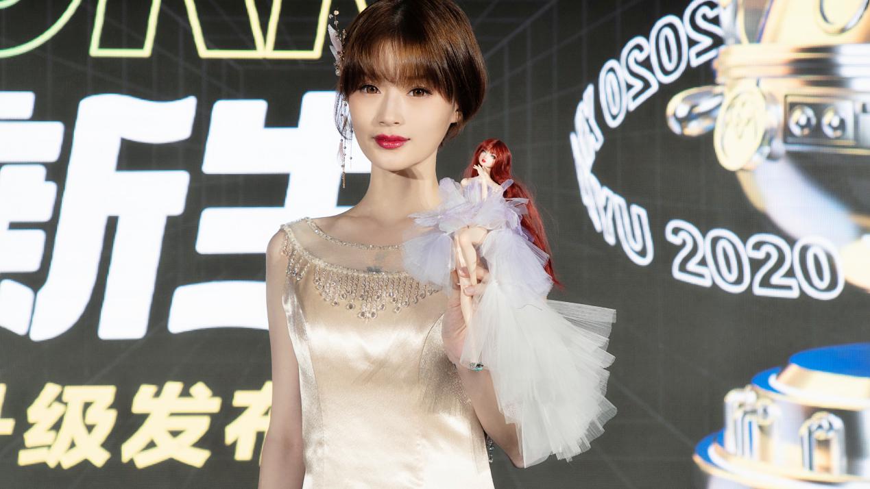 继潮玩手办lo裙JK之后，闲鱼终于朝娃圈下手了