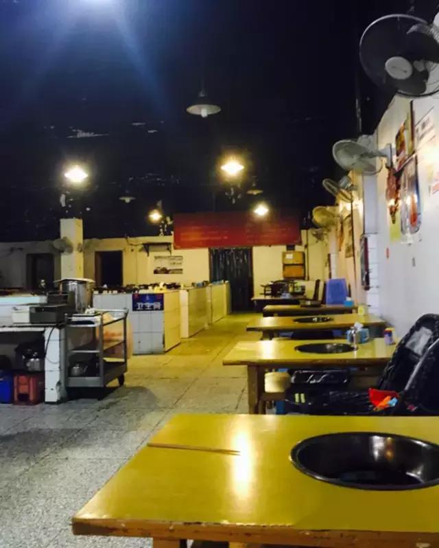 藏在重庆街内的美食,藏在观音桥巷子里的老火锅野火锅