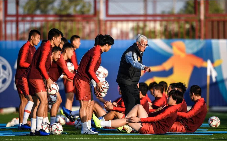 涓浗瓒崇悆鍚嶅竻閾剁嫄閲岀毊,蹇冪柤瓒崇悆鏁欑粌閲岀毊