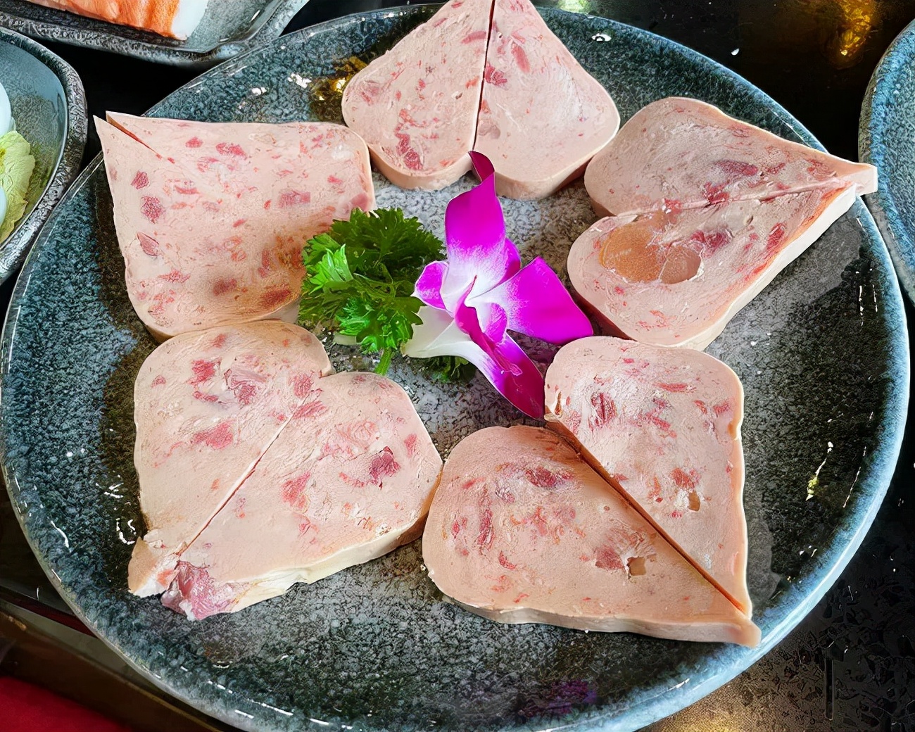 0奖，0排队，被广东人爱的“重庆火锅”，有多不正宗？