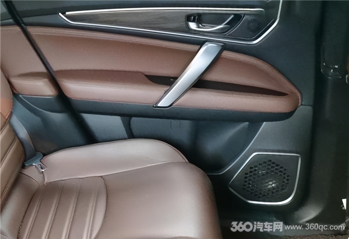 本田urv大面积改装,本田urv音响7喇叭升级12喇叭