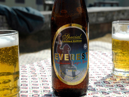 尼泊尔的特色美食有哪些,尼泊尔旅游美食推荐