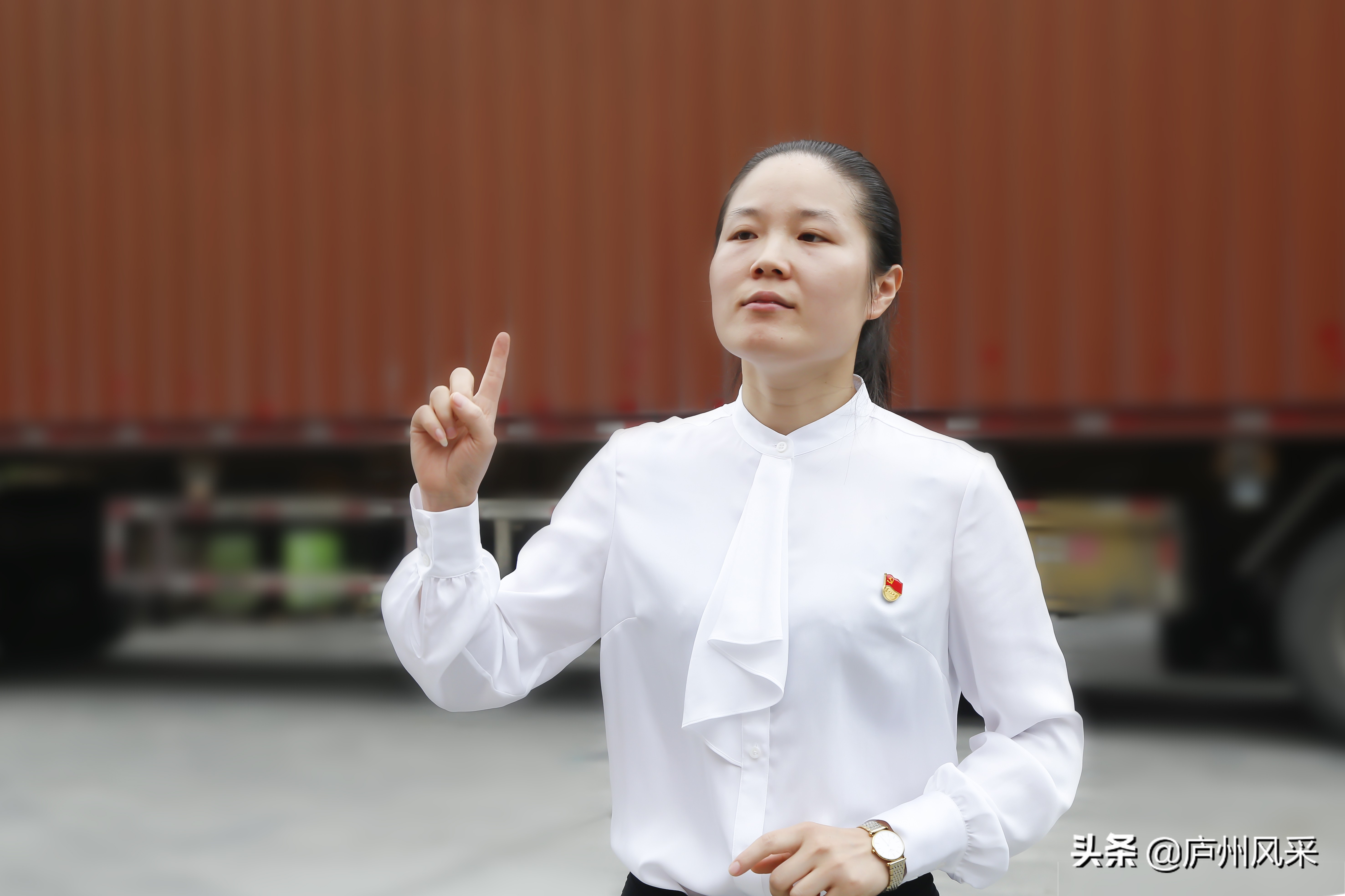 共庆建党100周年砥砺奋进新时代,共迎建党100周年