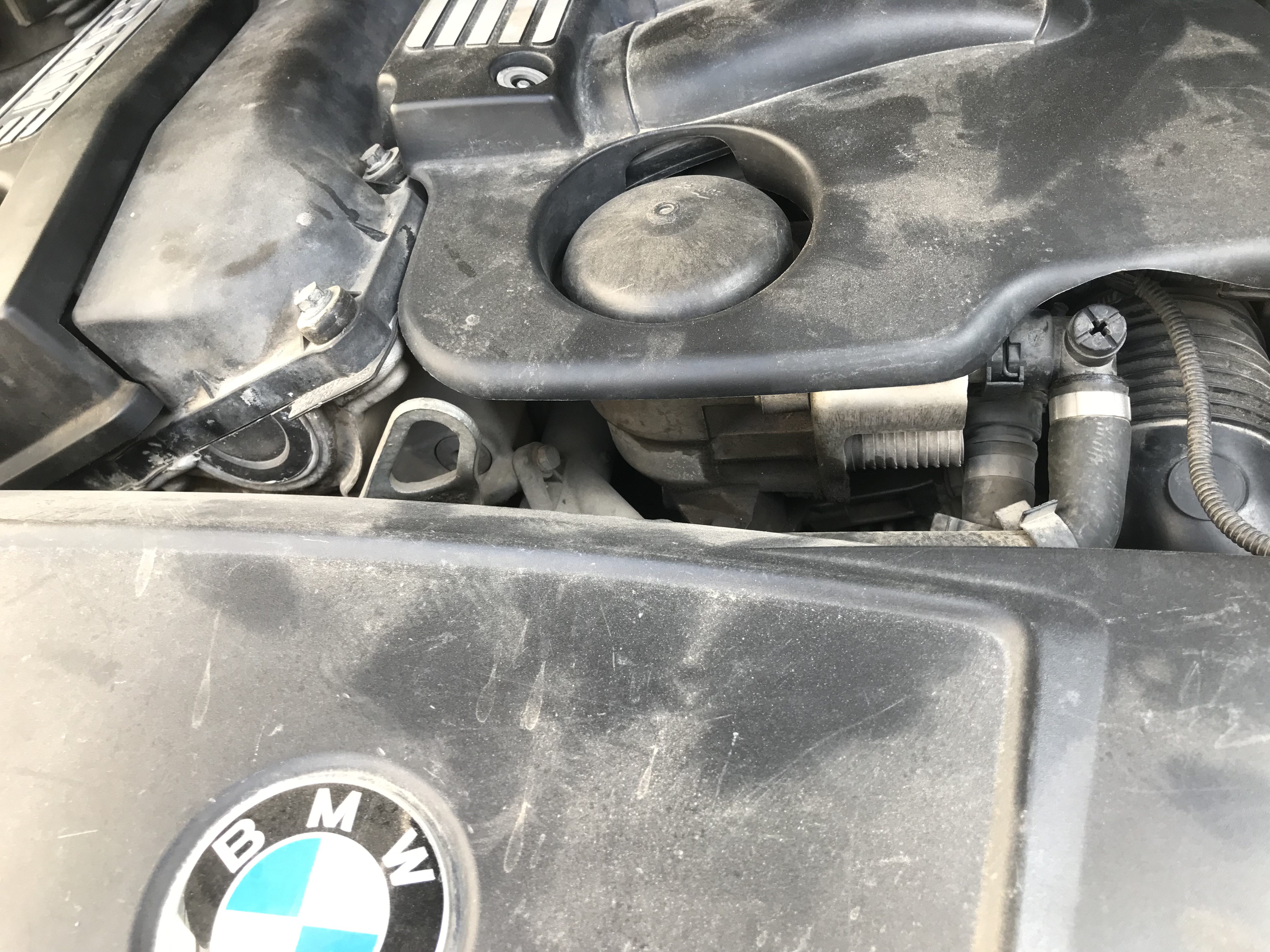 8万块钱的宝马可以买吗,8万买宝马老款3系值得吗