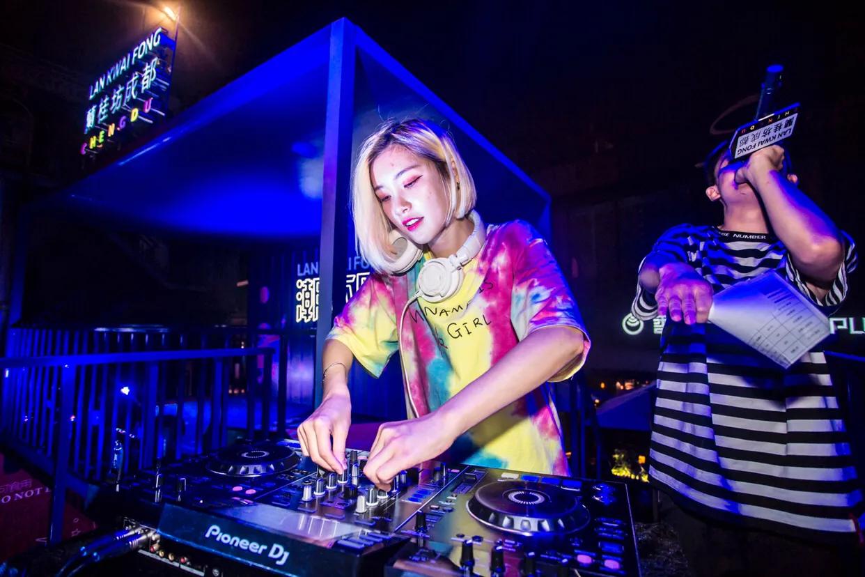 兰桂坊狂欢之夜,兰桂坊圣诞节狂欢季