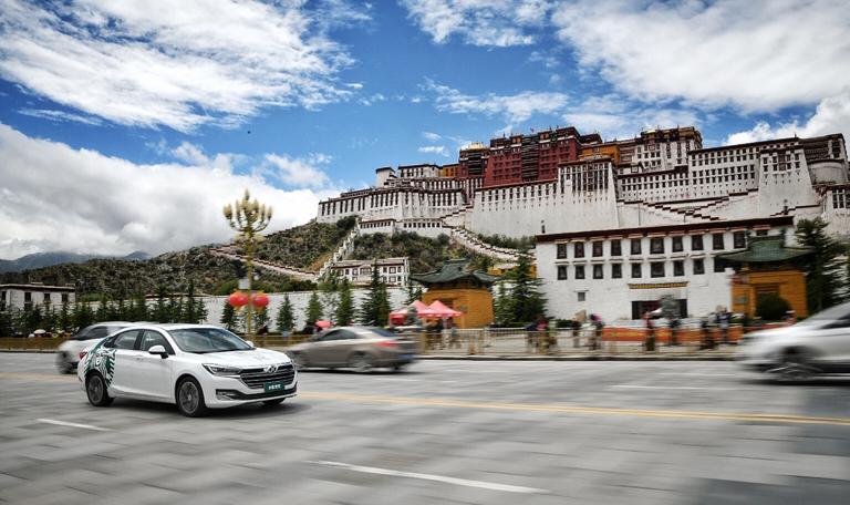 从珠峰上的“移动咖啡车”，看国产车进阶趋势