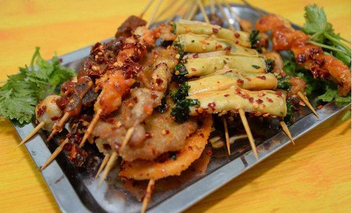 摆摊卖炸串怎样才能脱颖而出,炸串摆摊创业的真实经历