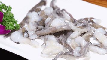 草莓饺子黑暗料理,乌冬面和彩虹饺子