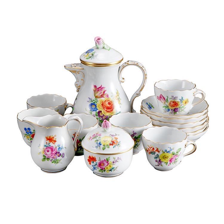 christianlouboutin粉色华伦天奴,christianlouboutin设计过的鞋子