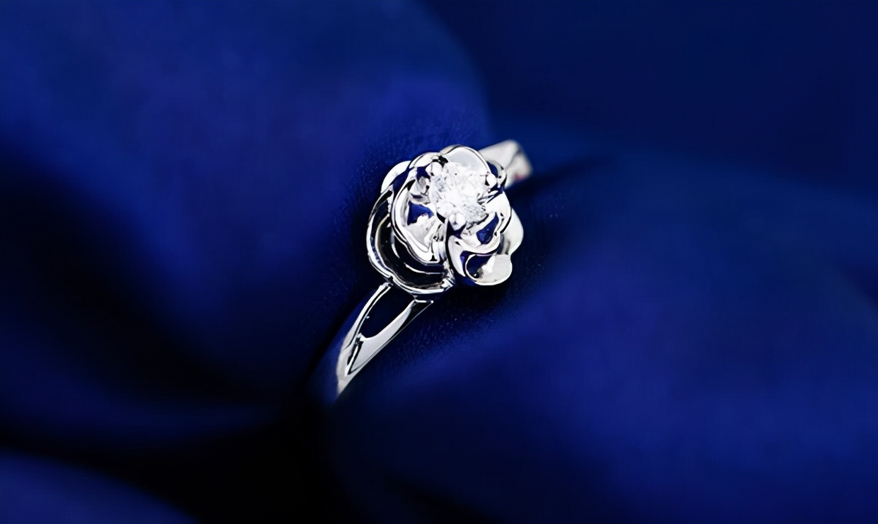 选一款好的钻戒怎么选,如何挑选钻戒才能符合心意