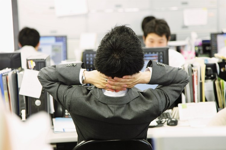 努力拼搏的中年男人,中年男人再累也要奋斗