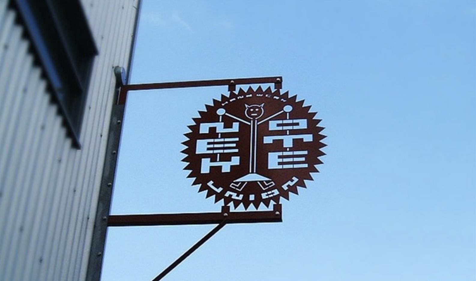 走在日本东京街头,走在日本的小巷里