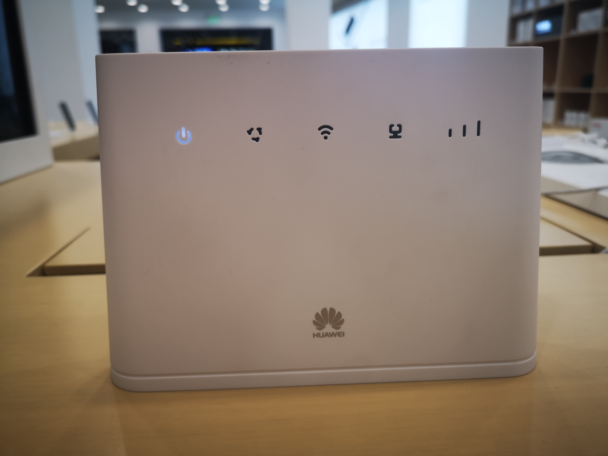 华为4g无线路由器如何使用,华为4g路由器可以直接上网吗