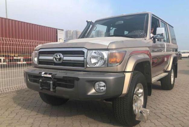 越野圈公认的三款老炮车型,手动挡、手摇窗、手摇发动,212上榜