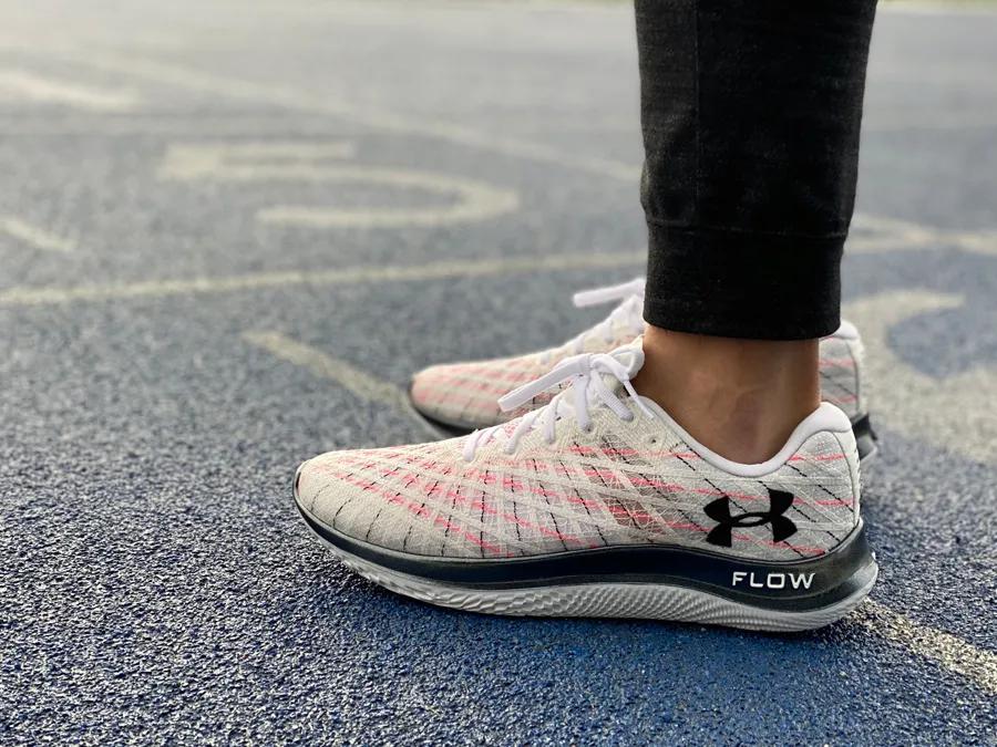 uaflow跑鞋适合立定跳远跑步么,uaflow跑鞋单只鞋重