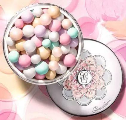 什么样的彩妆不闷痘,使脸上无痘印的彩妆