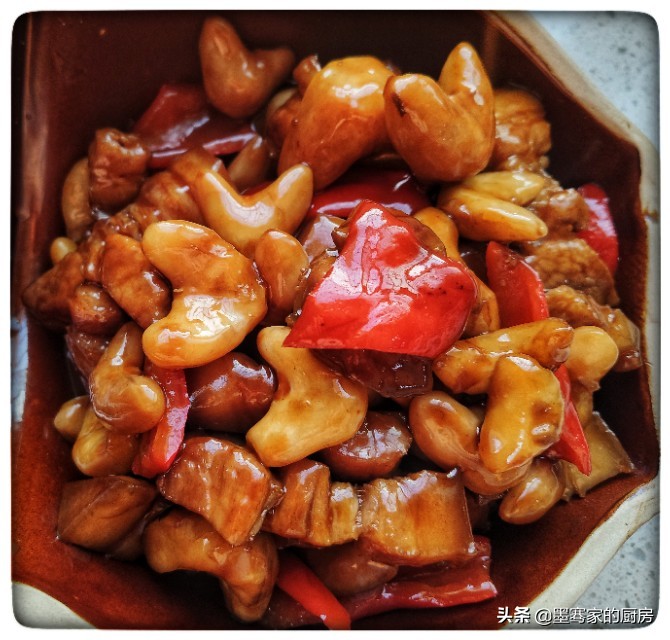 菱角红烧肉,菱角炖五花肉