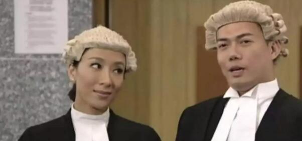 能掩盖发际线的发型,掩盖秃顶的发型男