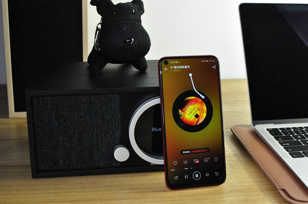 71岁老爷子创建传奇收音机品牌20年,国内用户只能体验一半功能