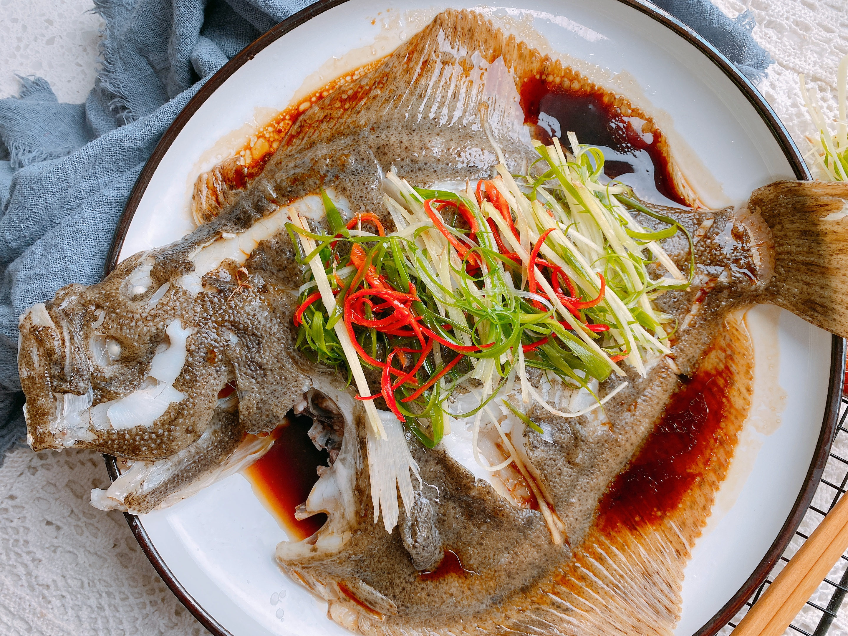 清蒸多宝鱼怎么做需要蒸多长时间,清蒸多宝鱼的正确做法