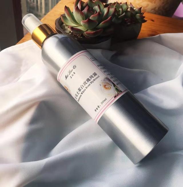 秋冬季收缩毛孔爽肤水推荐,保湿美白改善皮肤干燥的爽肤水