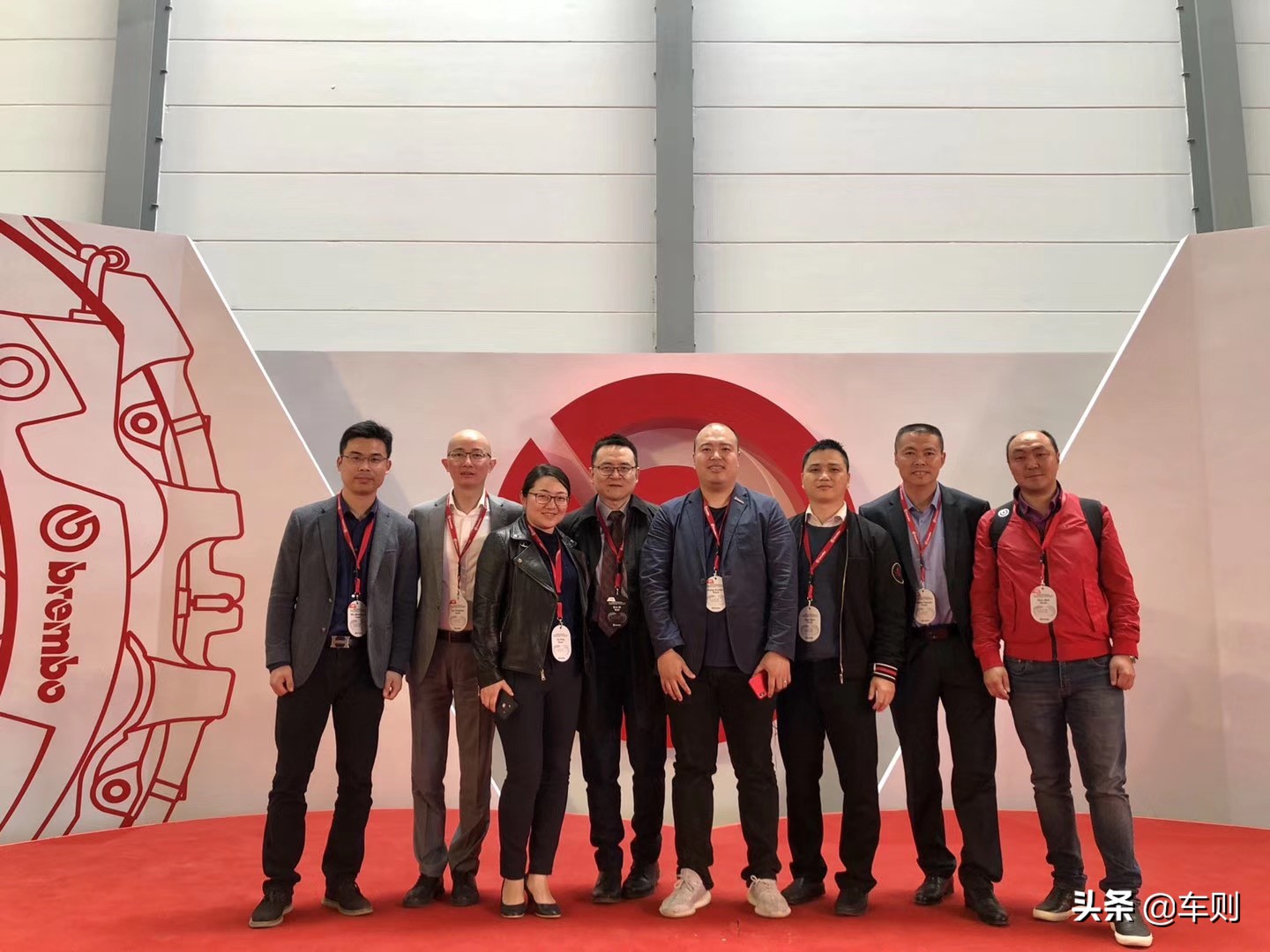 新款特斯拉modely布雷博brembo,布雷博brembo和brembo有什么区别