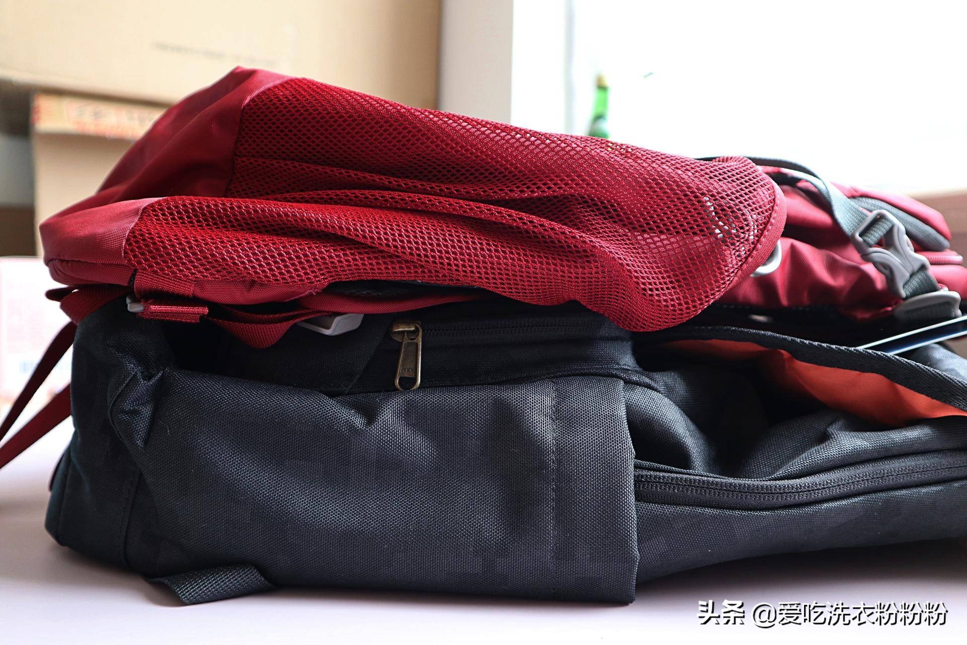 通勤出游两不误——tomtocA90暗纹迷彩双肩包