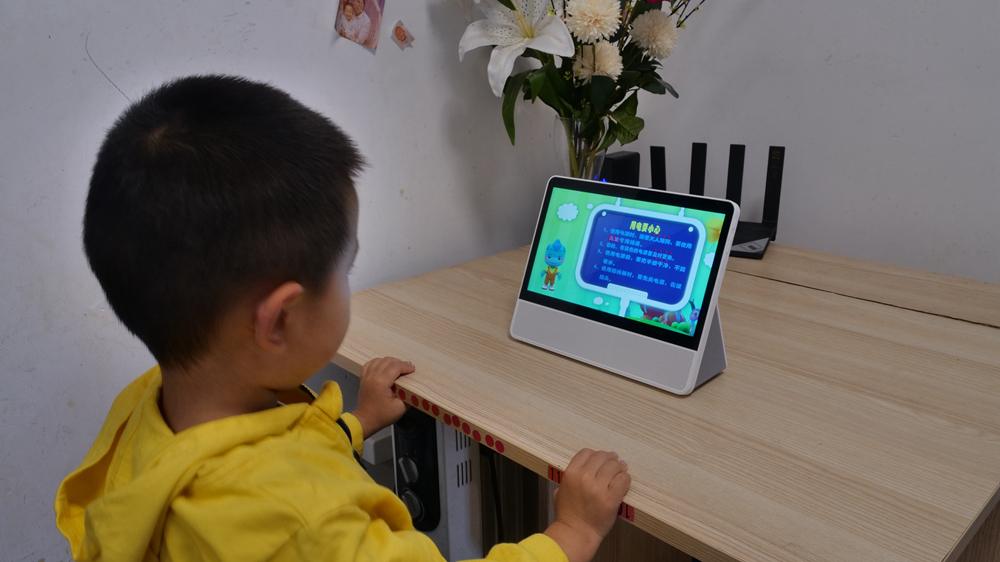 华为小精灵智慧屏和matepad哪个好,华为小精灵智慧屏摄像头怎么打开