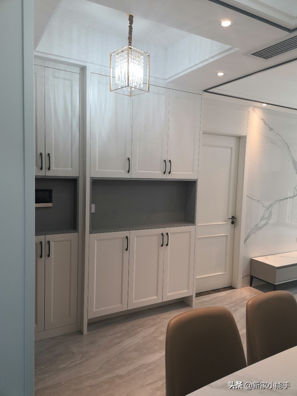 全屋家具搭配现代简约风格,装修现代简约新家入住