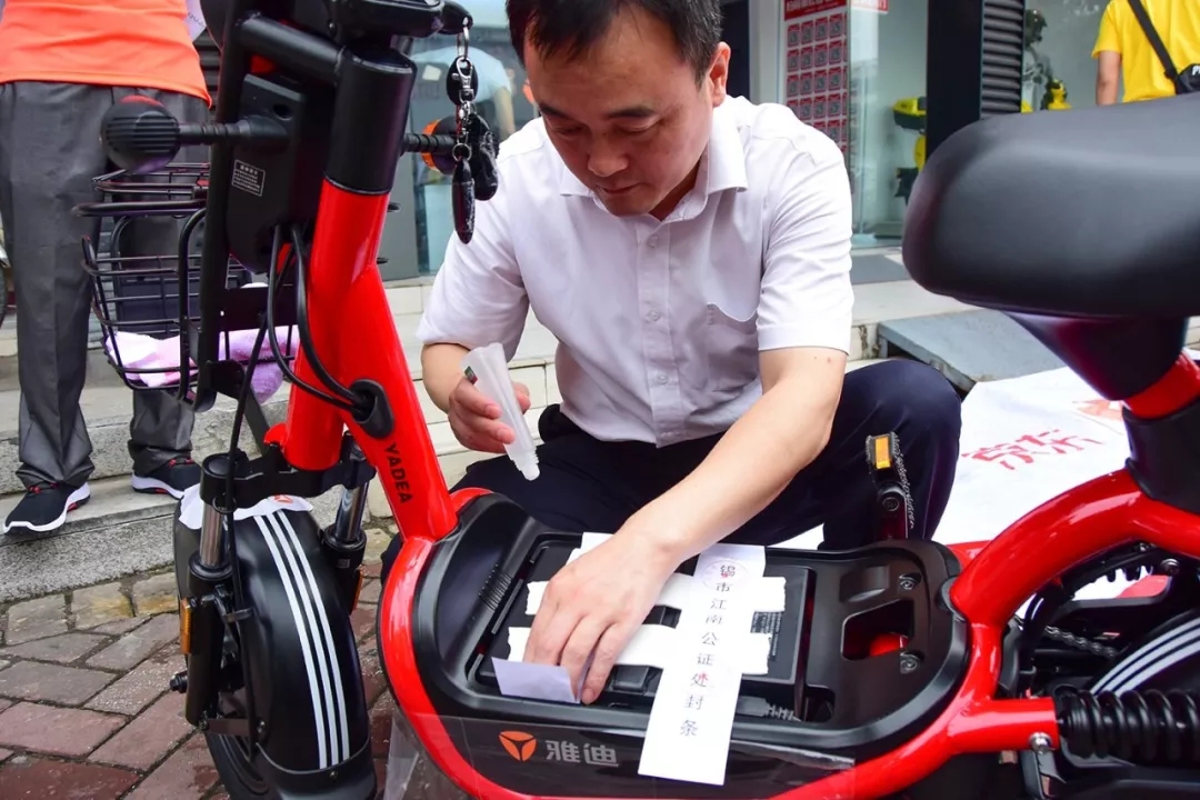 电动车电池硫化严重怎样修复,电动车电瓶最简单的去硫化方法