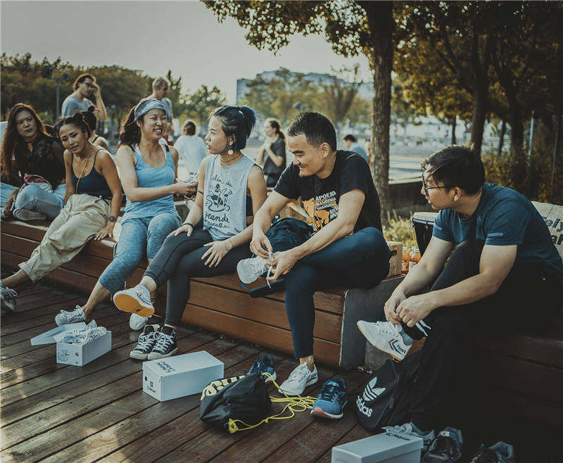 30元以下内增高小白鞋,200块钱以内的增高小白鞋