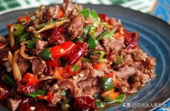 夏日家常菜谱小炒牛肉,小炒牛肉最下饭