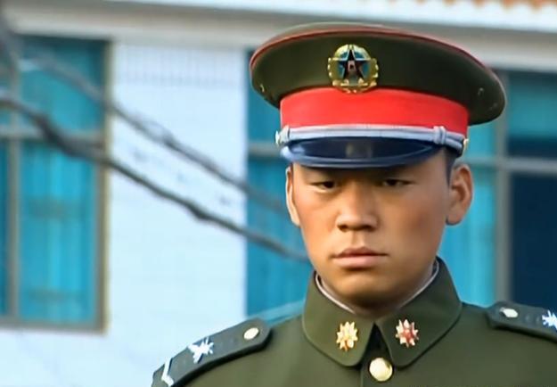 小说士兵突击伍六一最后的结局,士兵突击中伍六一和史今结局如何