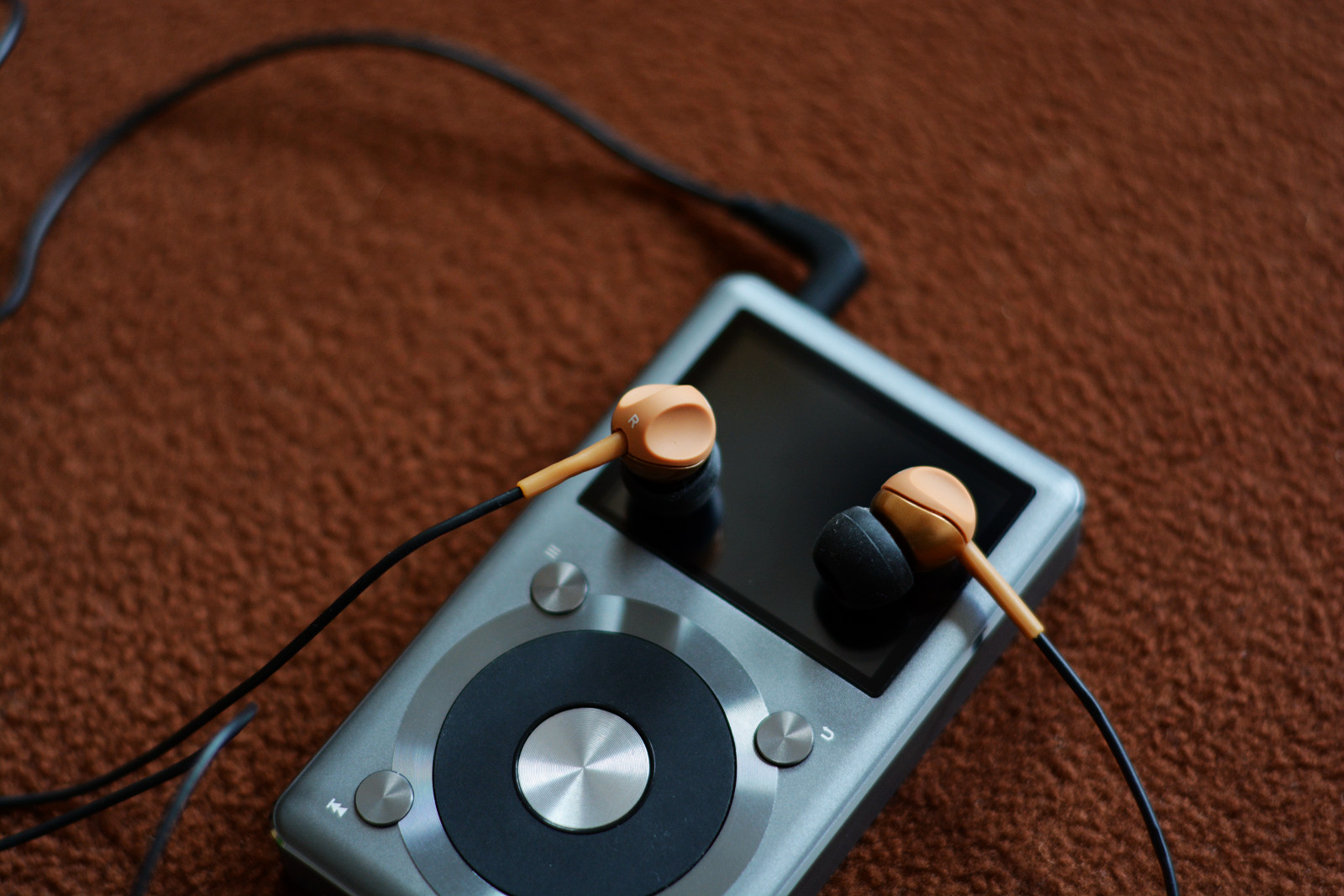 入门好选择——森海塞尔cx215耳塞音质谈