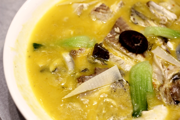 菜烩鲢鱼头,扬州抓烩鲢鱼头做法