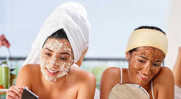 皮肤去角质层用什么方法,没有去角质产品怎么给皮肤去角质