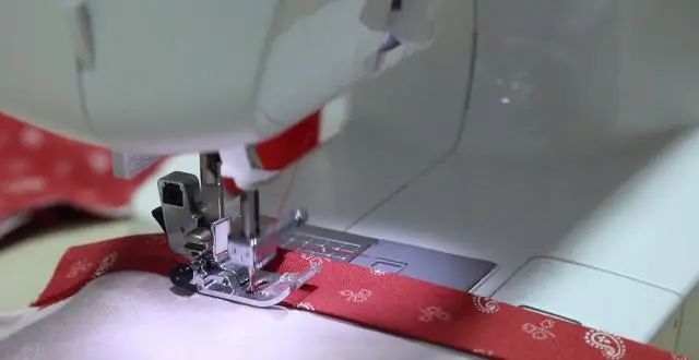 给宝宝做夏季的睡衣教程最简单,宝宝睡衣做法及图解