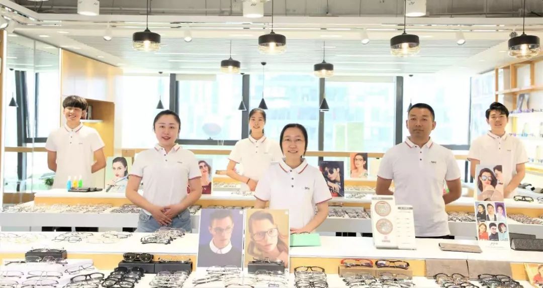 288切边太阳镜免费送,300元镜框免费送镜片5折