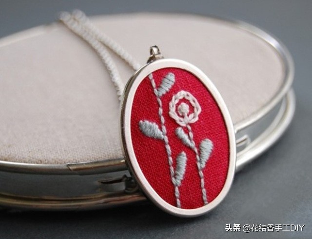 刺绣装饰项链,超级简单又可爱的刺绣教程